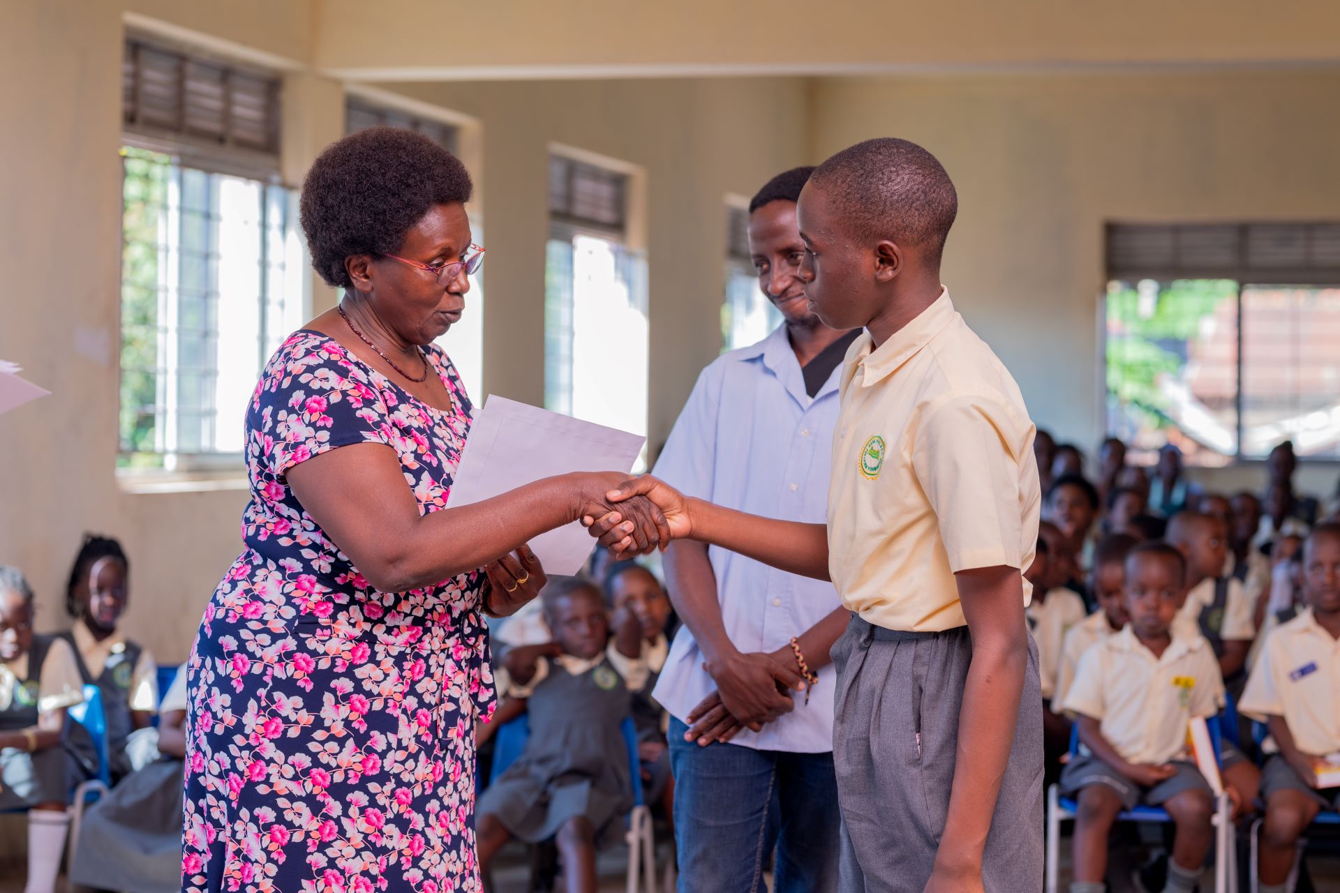 Awarding outgoing prefects