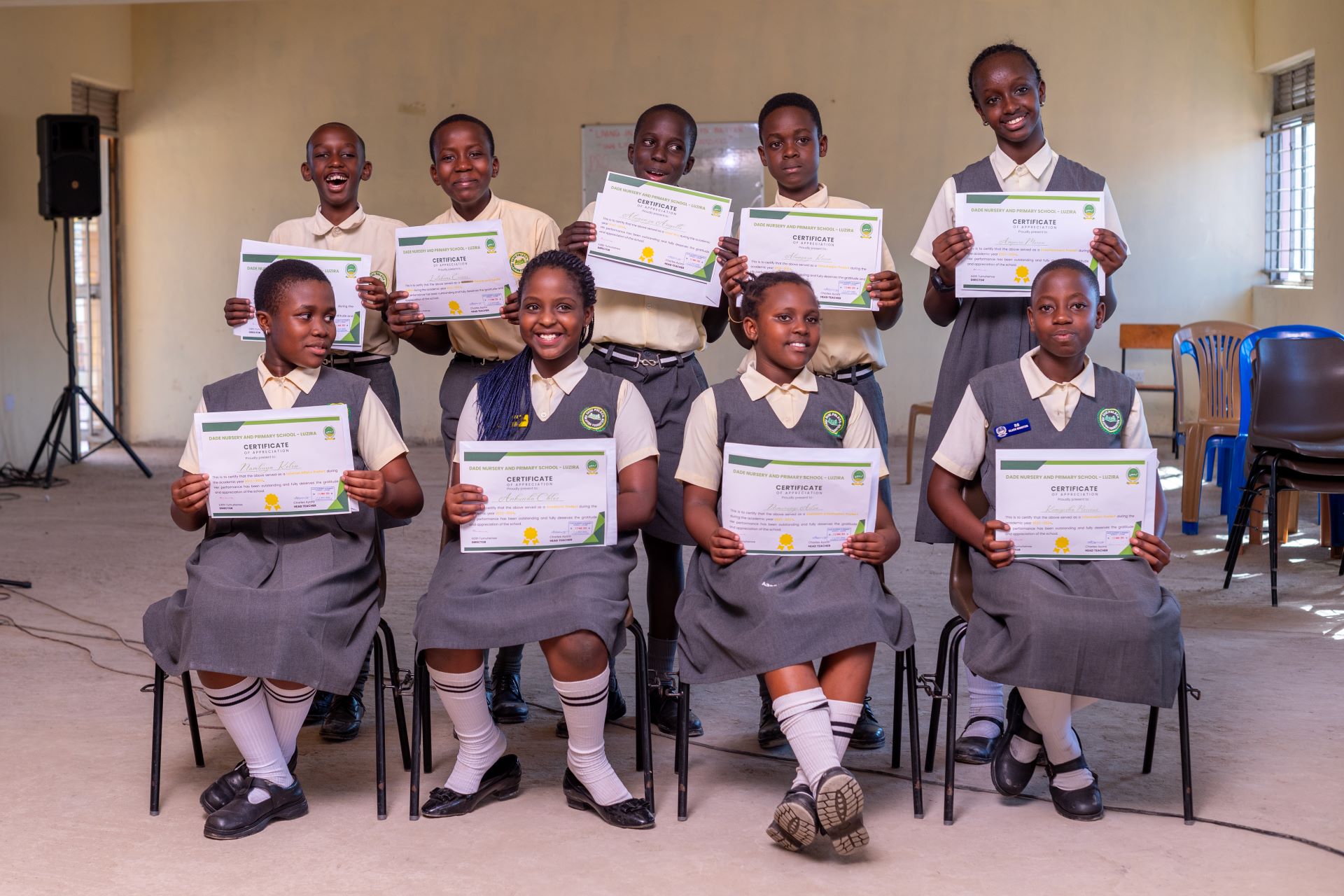 Outgoing prefects with certificates